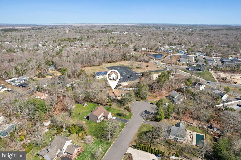 Image 11 of property listing at 7 INLET TER, Ocean View, NJ 08230