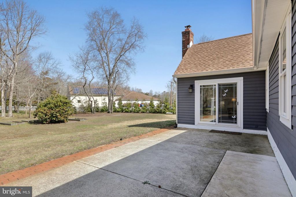 Image 21 of property listing at 7 INLET TER, Ocean View, NJ 08230