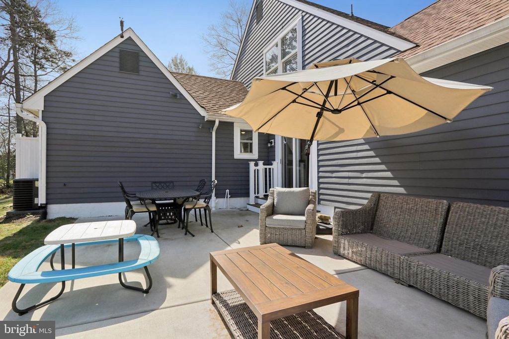 Image 22 of property listing at 7 INLET TER, Ocean View, NJ 08230