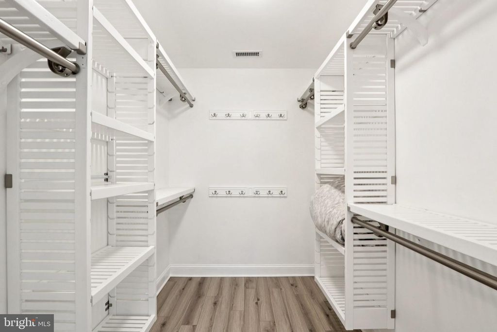 Image 45 of property listing at 7 INLET TER, Ocean View, NJ 08230