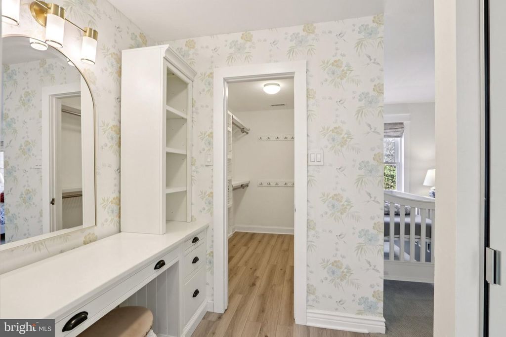 Image 46 of property listing at 7 INLET TER, Ocean View, NJ 08230