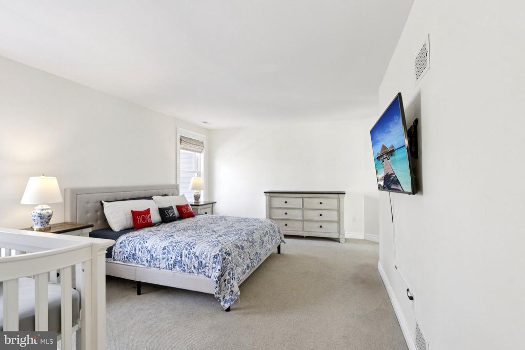 Image 48 of property listing at 7 INLET TER, Ocean View, NJ 08230