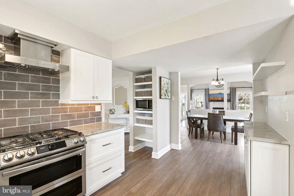 Image 55 of property listing at 7 INLET TER, Ocean View, NJ 08230