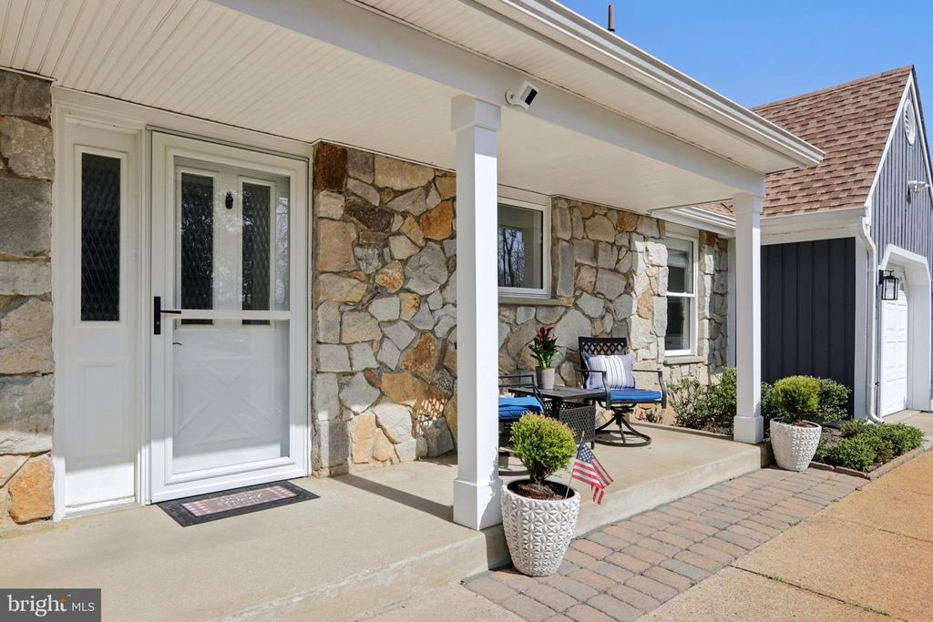 Image 66 of property listing at 7 INLET TER, Ocean View, NJ 08230