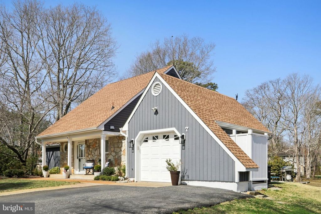 Image 67 of property listing at 7 INLET TER, Ocean View, NJ 08230