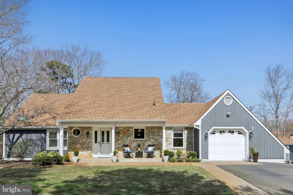 Image 69 of property listing at 7 INLET TER, Ocean View, NJ 08230