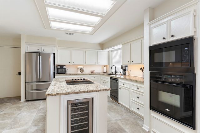 2132 Cannes Drive, Carrollton, TX 75006