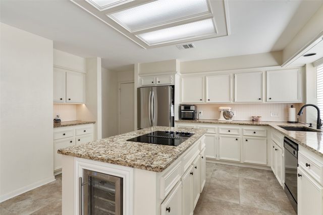 2132 Cannes Drive, Carrollton, TX 75006