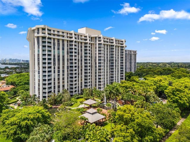 1000 Quayside Terrace 1604, Miami, FL 33138