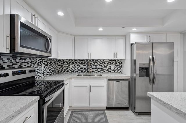 1000 Quayside Terrace 1604, Miami, FL 33138
