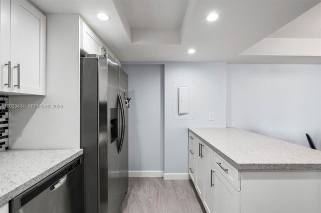 1000 Quayside Terrace 1604, Miami, FL 33138
