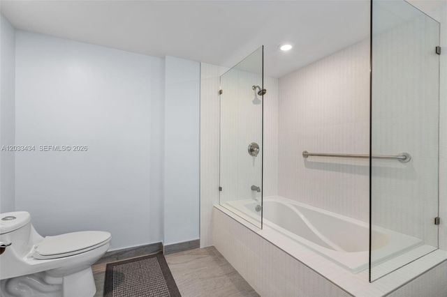 1000 Quayside Terrace 1604, Miami, FL 33138