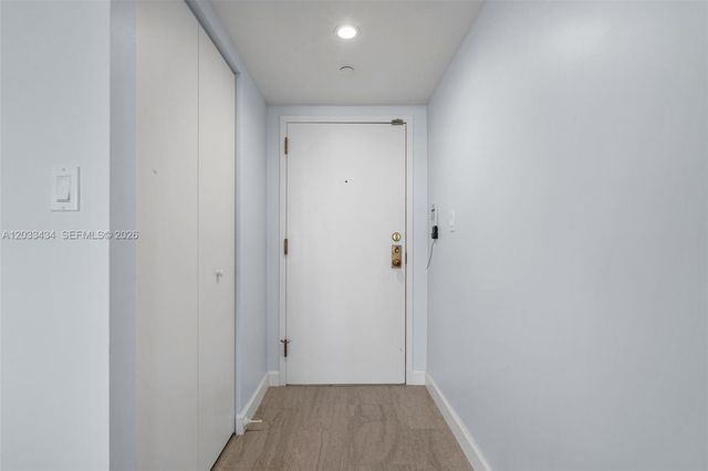 1000 Quayside Terrace 1604, Miami, FL 33138