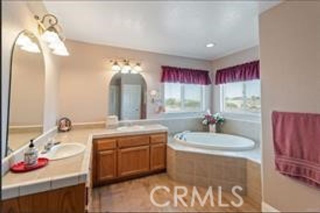 6797 Blue Rose, Oak Hills, CA 92344