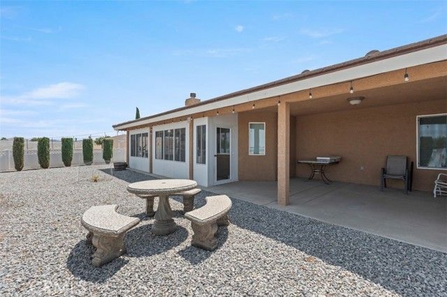 6797 Blue Rose, Oak Hills, CA 92344