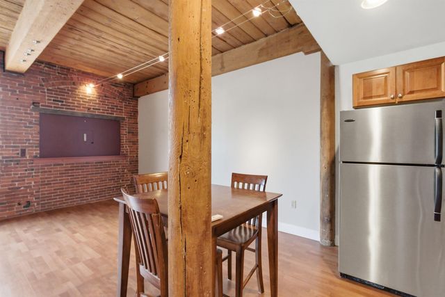 335 Cypress St Apt 3J, Manchester, NH 03103