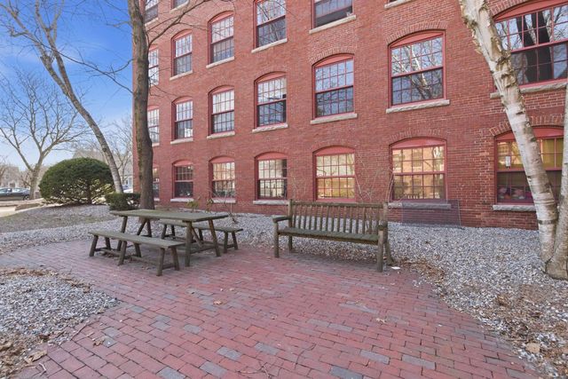 335 Cypress St Apt 3J, Manchester, NH 03103