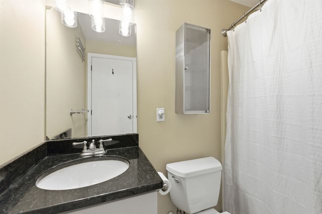 335 Cypress St Apt 3J, Manchester, NH 03103