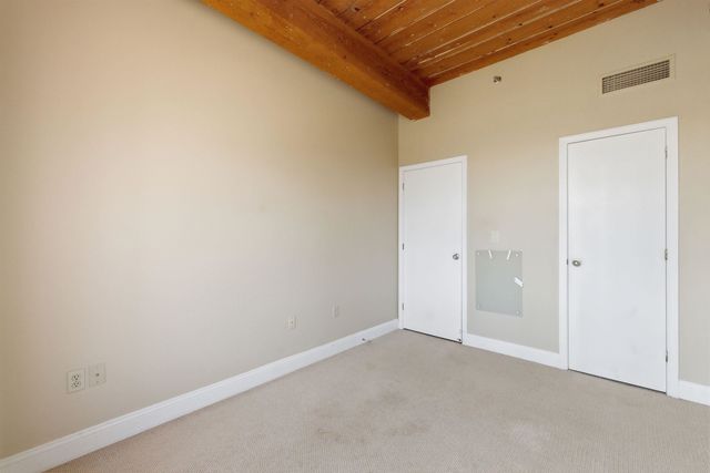 335 Cypress St Apt 3J, Manchester, NH 03103