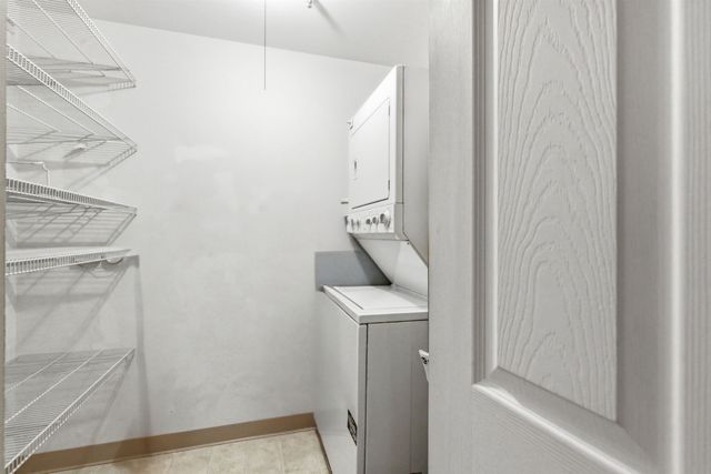 335 Cypress St Apt 3J, Manchester, NH 03103