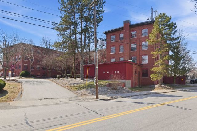 335 Cypress St Apt 3J, Manchester, NH 03103