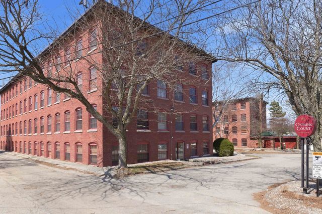 335 Cypress St Apt 3J, Manchester, NH 03103