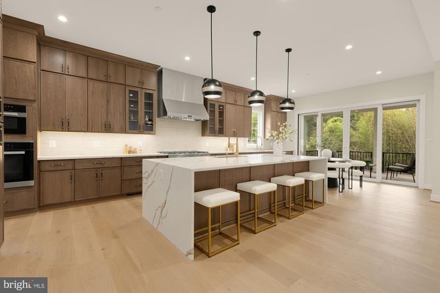 7008 AMY LN, Bethesda, MD 20817