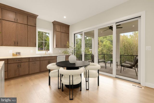 7008 AMY LN, Bethesda, MD 20817