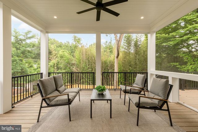 7008 AMY LN, Bethesda, MD 20817