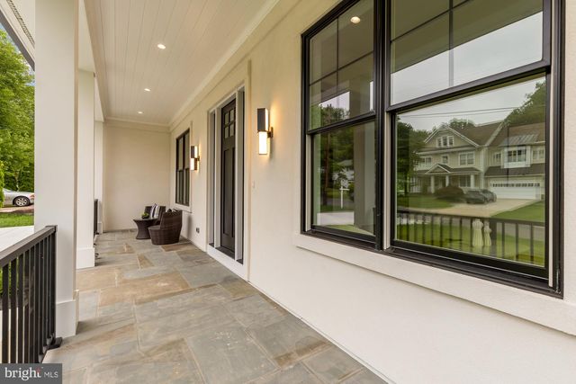 7008 AMY LN, Bethesda, MD 20817