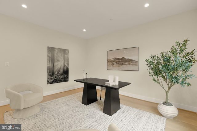 7008 AMY LN, Bethesda, MD 20817