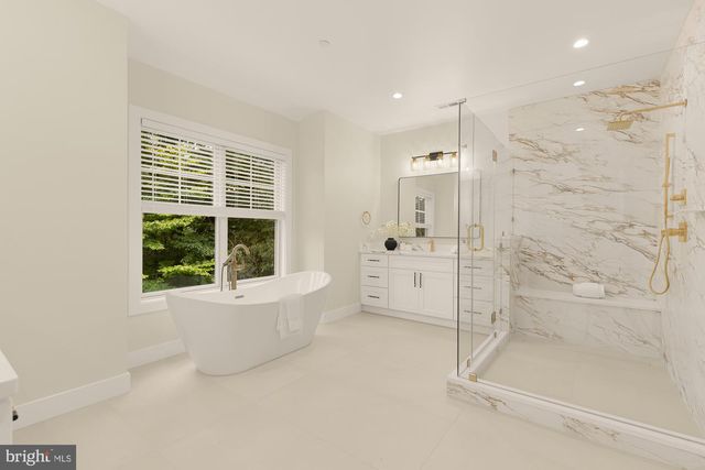 7008 AMY LN, Bethesda, MD 20817
