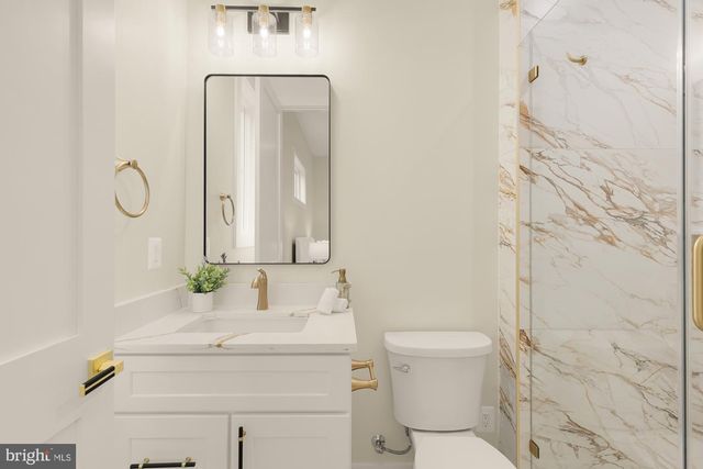 7008 AMY LN, Bethesda, MD 20817