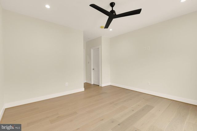 7008 AMY LN, Bethesda, MD 20817