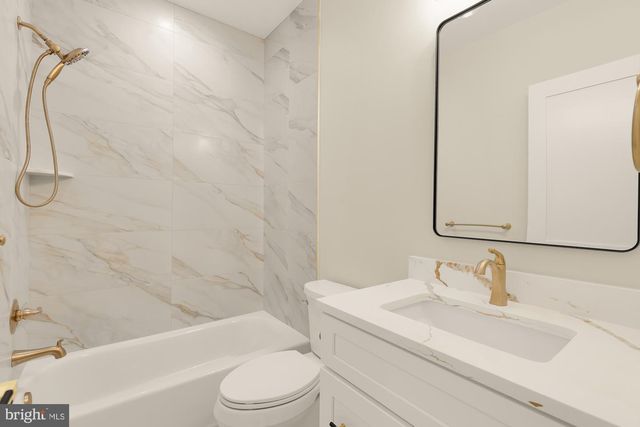 7008 AMY LN, Bethesda, MD 20817