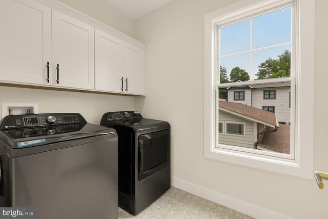 7008 AMY LN, Bethesda, MD 20817