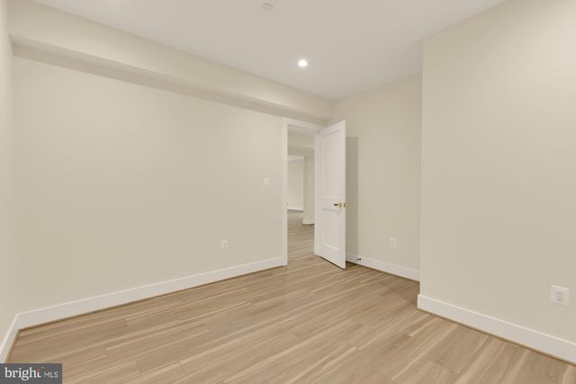 7008 AMY LN, Bethesda, MD 20817