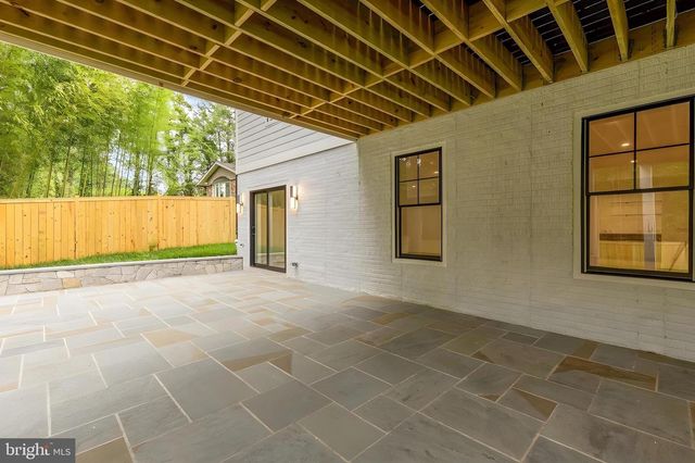 7008 AMY LN, Bethesda, MD 20817