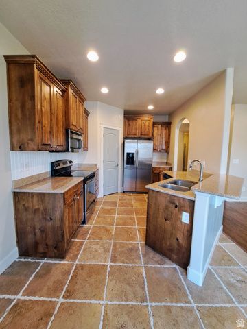 1238 N BAYCREST DR, Saratoga Springs, UT 84045