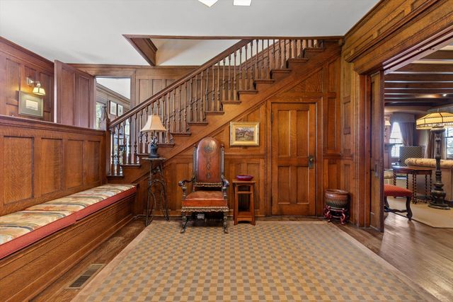 588 W Brow Road, Lookout Mountain, TN 37350