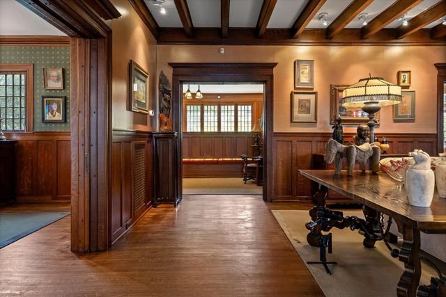 588 W Brow Road, Lookout Mountain, TN 37350