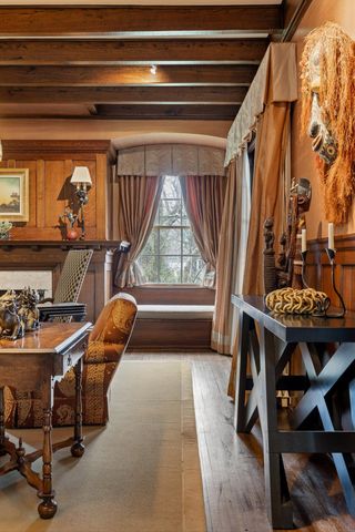 588 W Brow Road, Lookout Mountain, TN 37350
