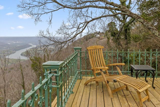 588 W Brow Road, Lookout Mountain, TN 37350