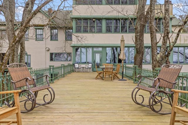 588 W Brow Road, Lookout Mountain, TN 37350