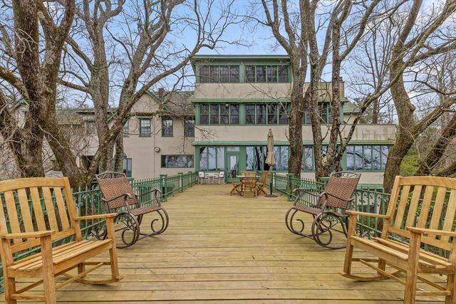 588 W Brow Road, Lookout Mountain, TN 37350