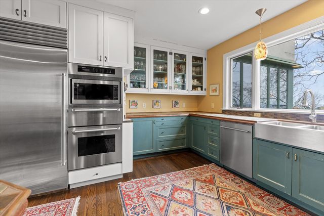 588 W Brow Road, Lookout Mountain, TN 37350