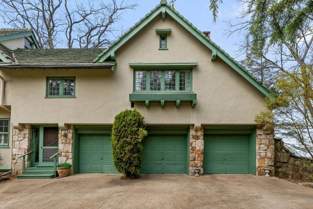 588 W Brow Road, Lookout Mountain, TN 37350