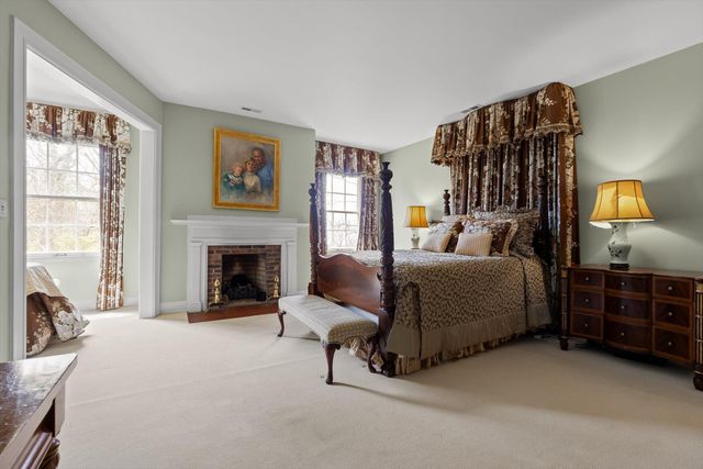 588 W Brow Road, Lookout Mountain, TN 37350