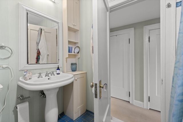 588 W Brow Road, Lookout Mountain, TN 37350