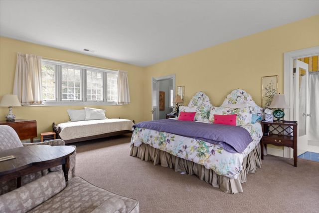 588 W Brow Road, Lookout Mountain, TN 37350